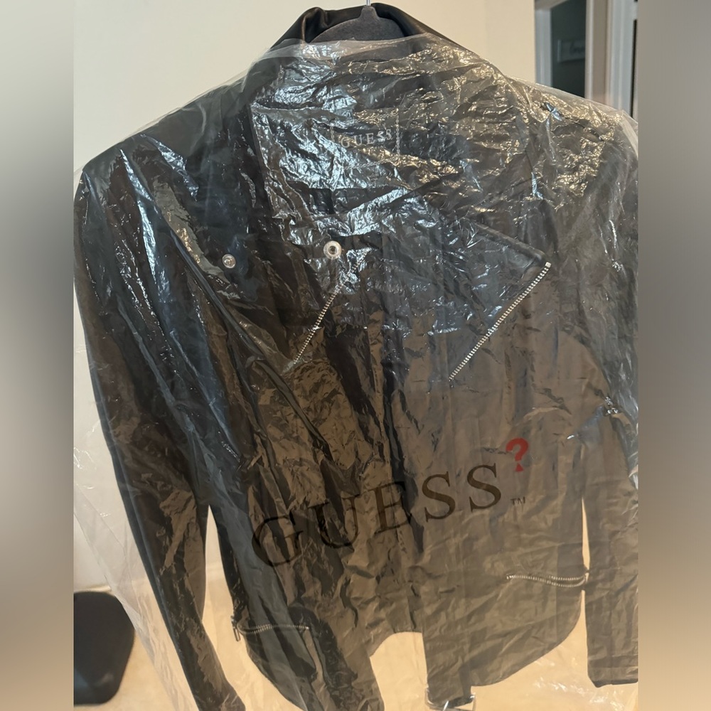 GUESS Faux-Leather Moto Jacket

WORN ONCE, Excellent CONDITION
